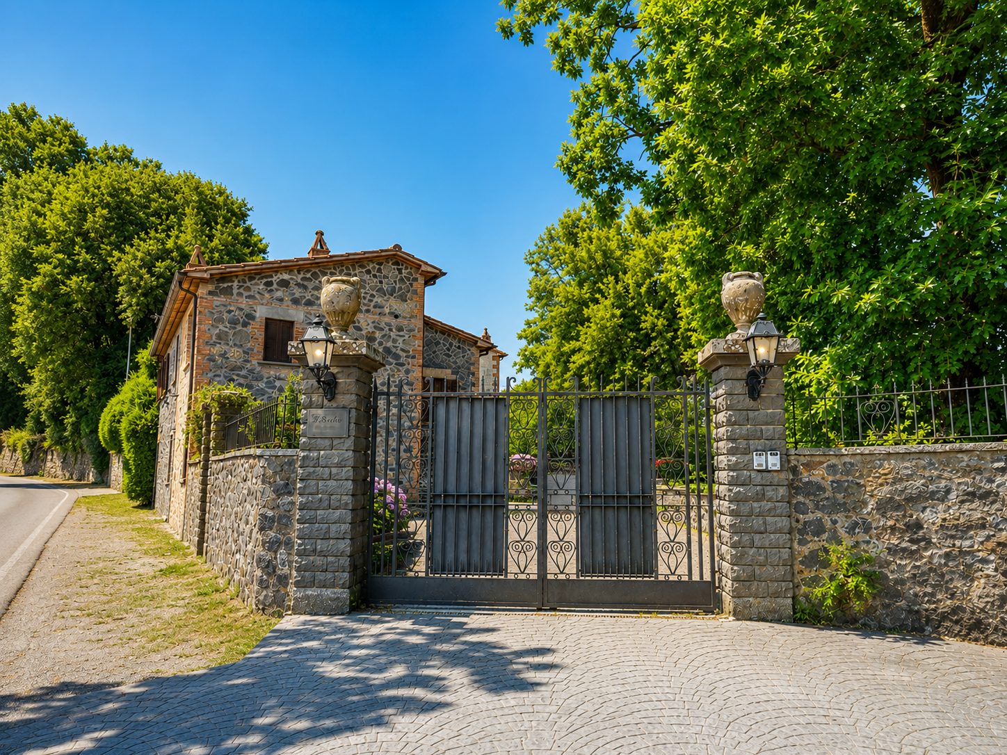 Il cancello d'ingresso