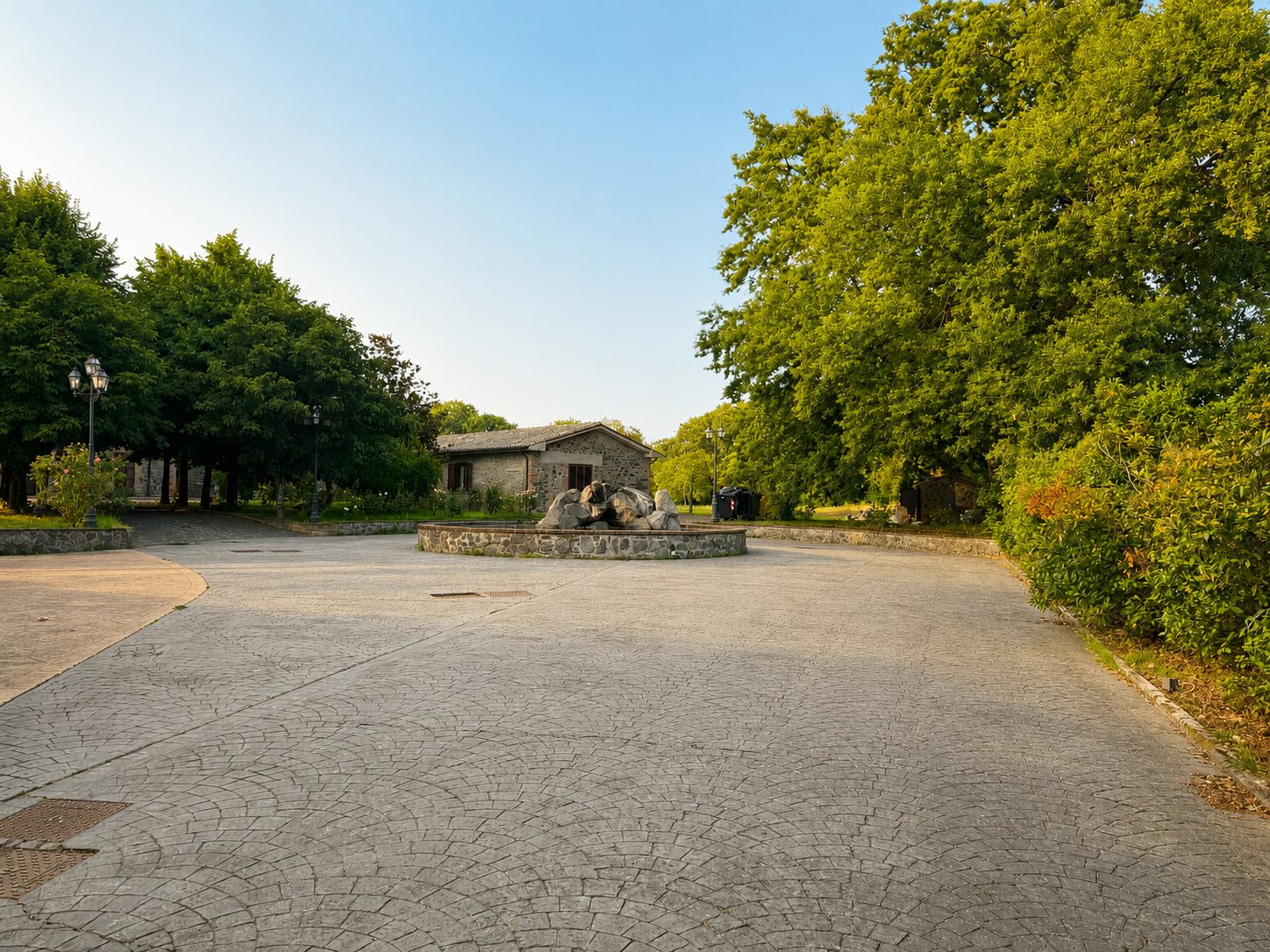 Il parco con la fontana di Orto della Longevità